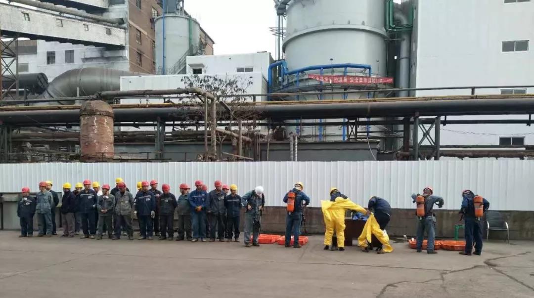 主区炼铁（烧结）开展氨水泄漏应急救援演练